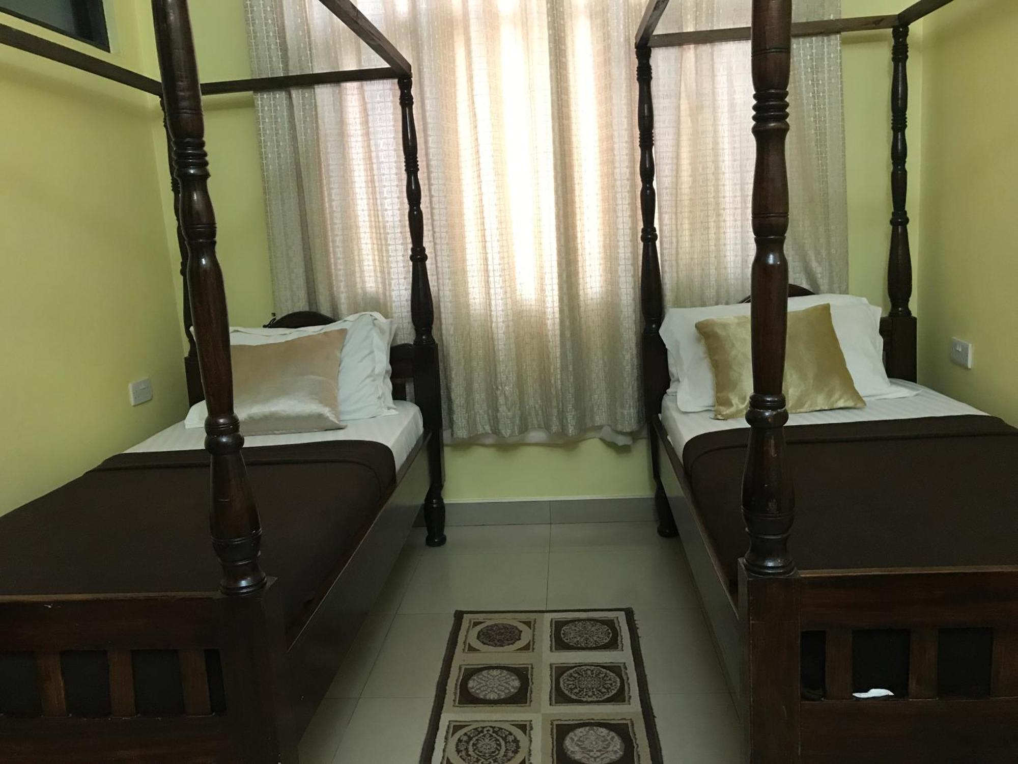 Transit Motel Ukonga Dár Al-Szalám Kültér fotó