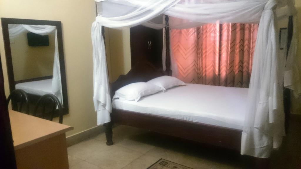Transit Motel Ukonga Dár Al-Szalám Kültér fotó