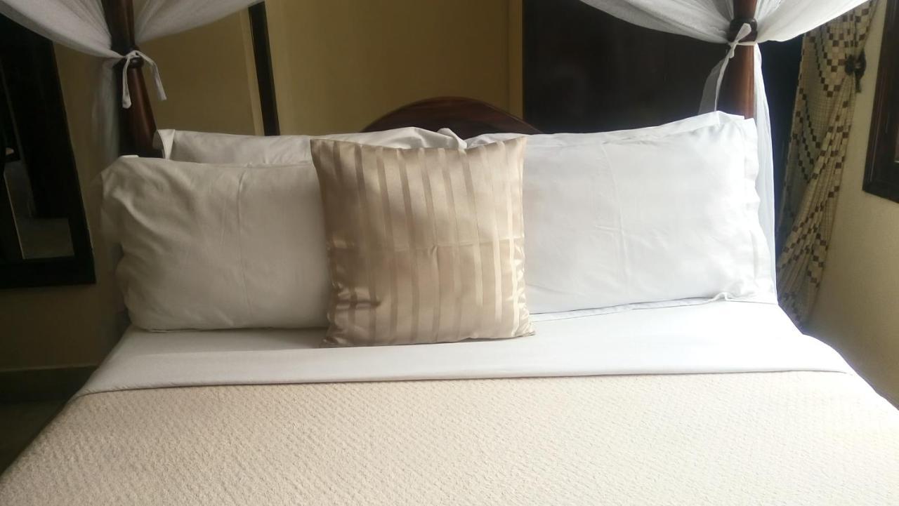 Transit Motel Ukonga Dár Al-Szalám Kültér fotó